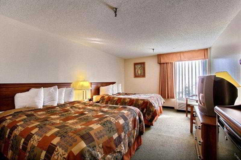 Days Inn & Suites By Wyndham Mt Pleasant Mount Pleasant Quarto foto