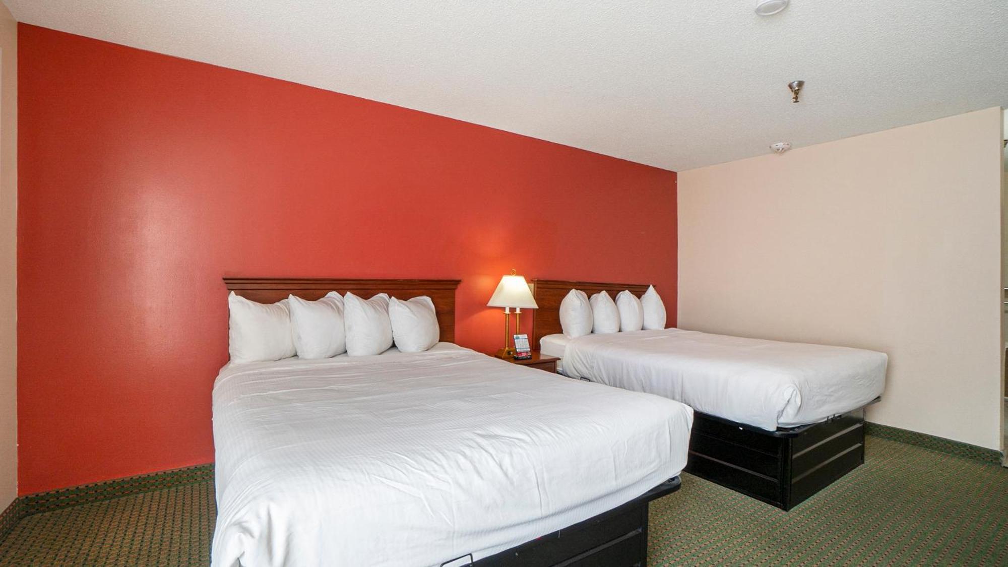 Days Inn & Suites By Wyndham Mt Pleasant Mount Pleasant Quarto foto